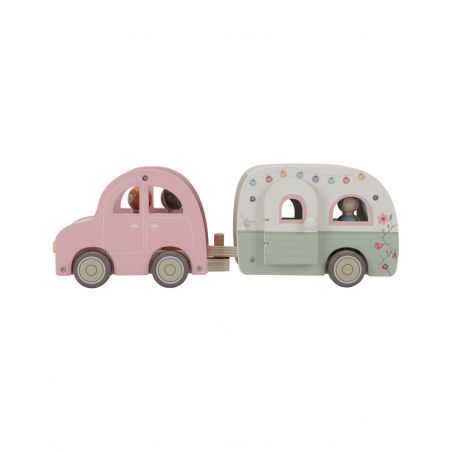 Voiture avec caravane